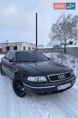 Audi A8  1996