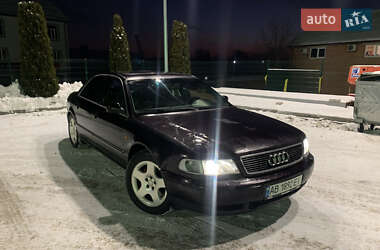 Audi A8  1998