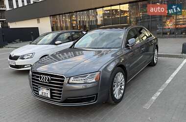 Audi A8  2016