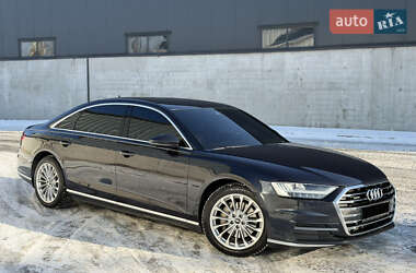 Audi A8  2021