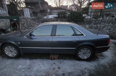 Audi A8  2001