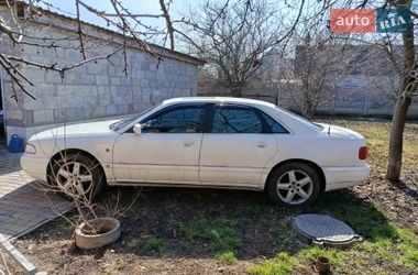 Audi A8  1995
