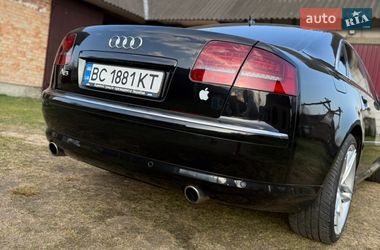 Седан Audi A8 2006 в Жовкві
