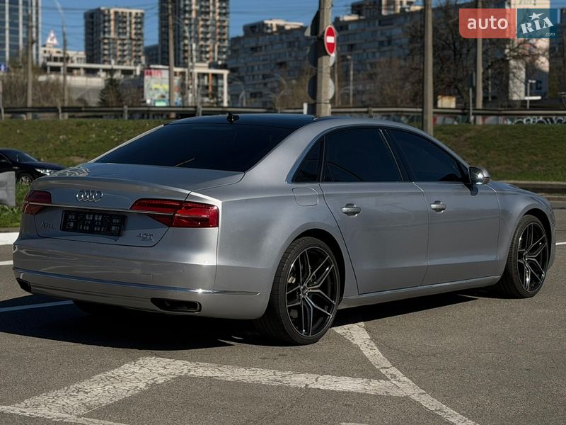 Седан Audi A8 2015 в Києві