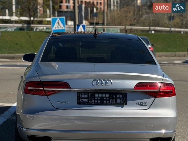 Седан Audi A8 2015 в Києві