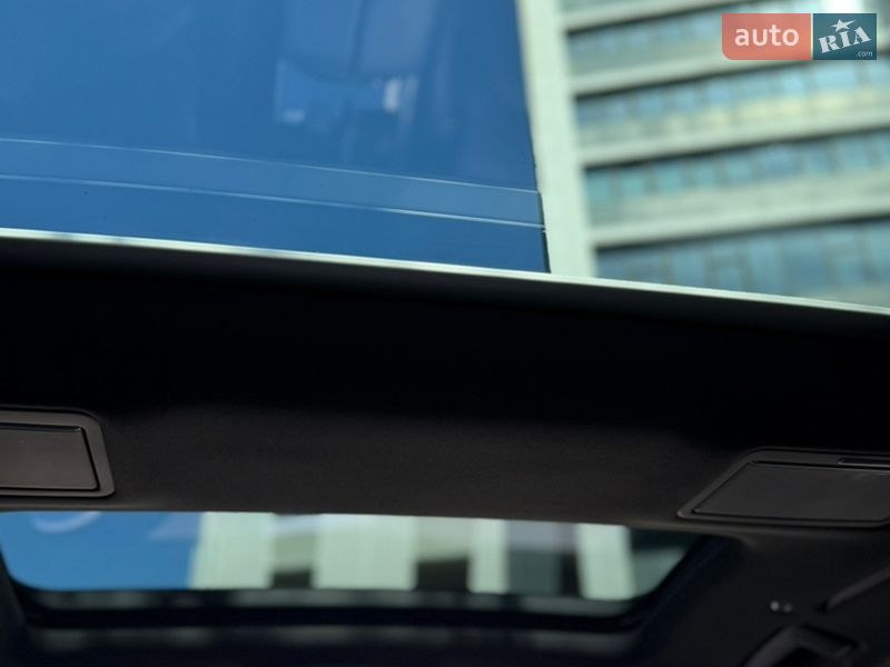 Седан Audi A8 2015 в Києві