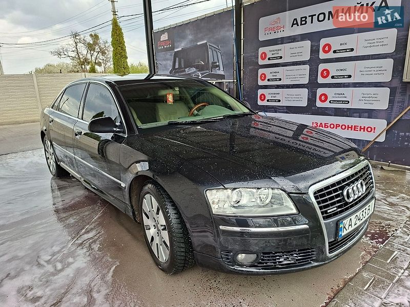 Седан Audi A8 2006 в Здолбуніві