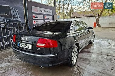 Седан Audi A8 2006 в Здолбуніві