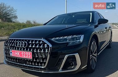 Audi A8  2022