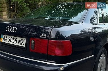 Седан Audi A8 2001 в Киеве