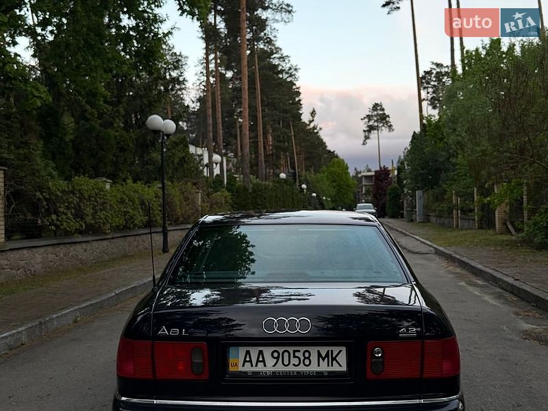 Седан Audi A8 2001 в Киеве
