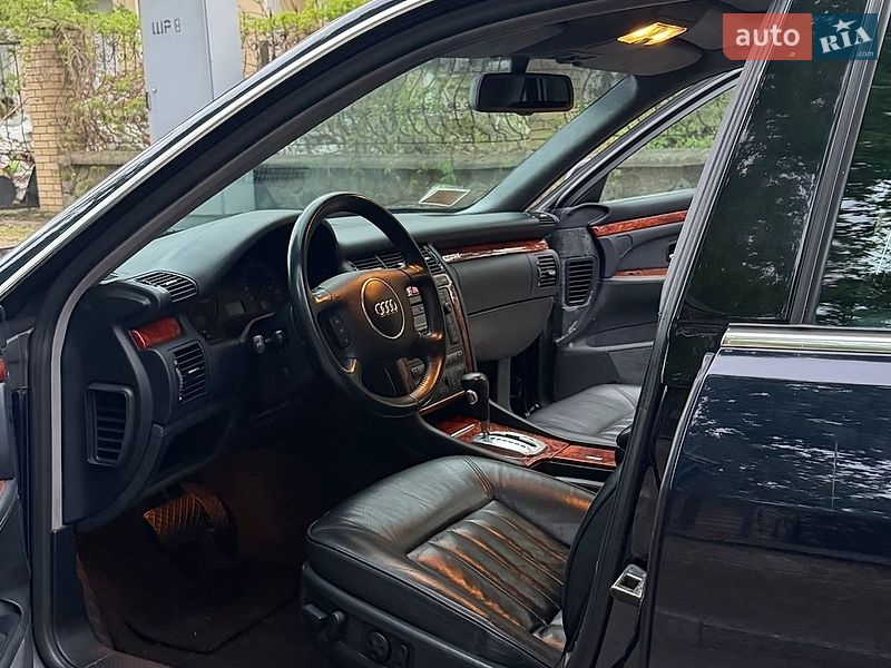 Седан Audi A8 2001 в Киеве