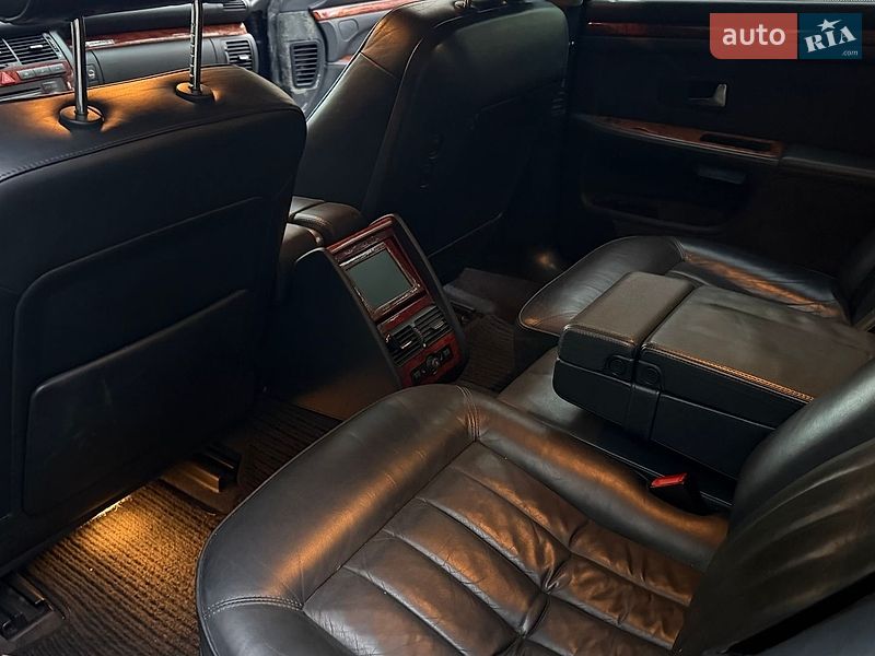 Седан Audi A8 2001 в Киеве