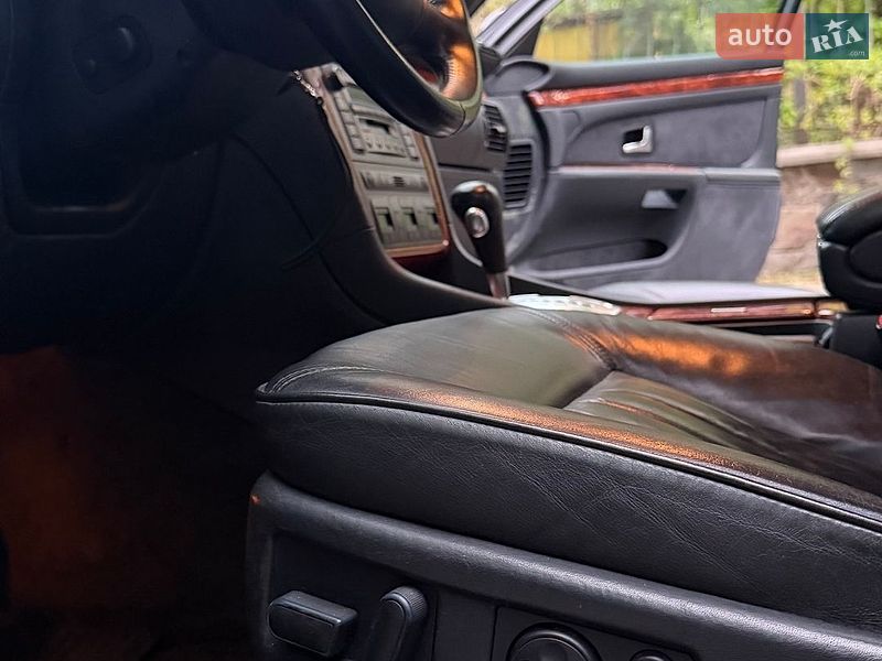 Седан Audi A8 2001 в Киеве