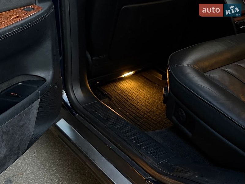 Седан Audi A8 2001 в Киеве