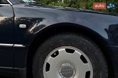 Седан Audi A8 2001 в Киеве