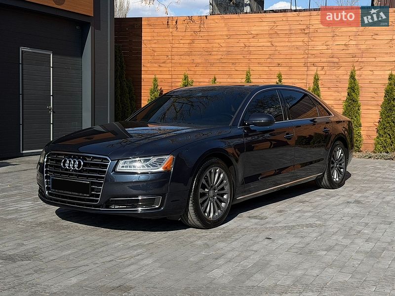 Седан Audi A8 2015 в Киеве фото Седан Audi A8 2015 в Киеве