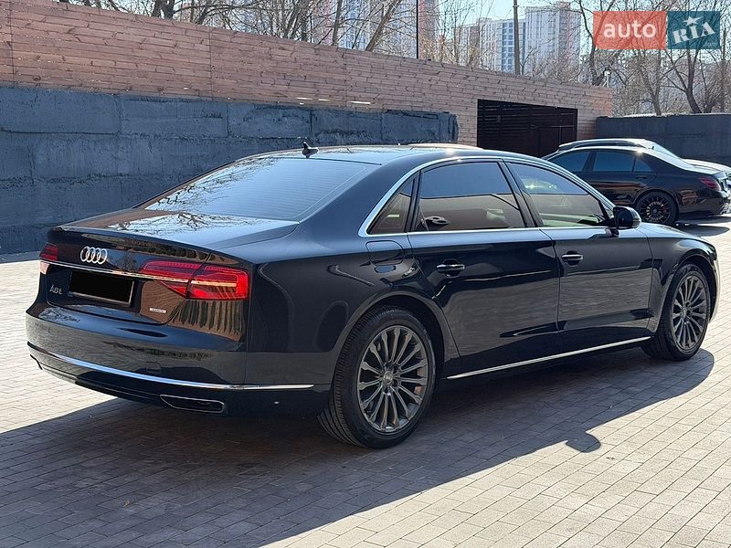 Седан Audi A8 2015 в Киеве фото 4 Седан Audi A8 2015 в Киеве