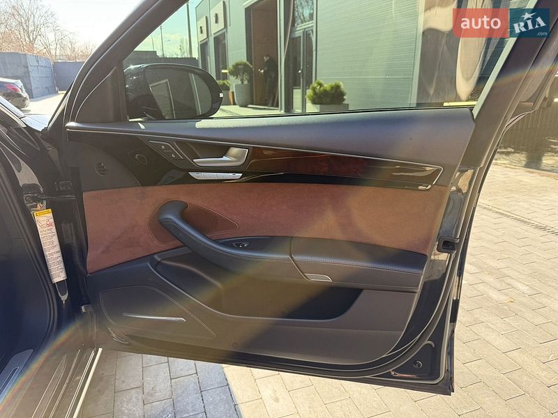 Седан Audi A8 2015 в Киеве фото 19 Седан Audi A8 2015 в Киеве