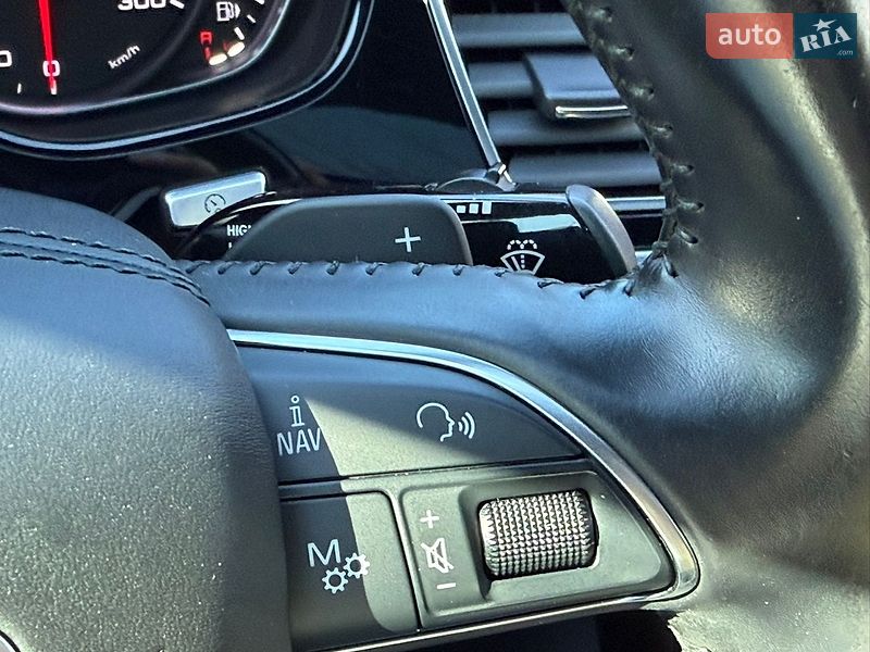 Седан Audi A8 2015 в Киеве фото 33 Седан Audi A8 2015 в Киеве