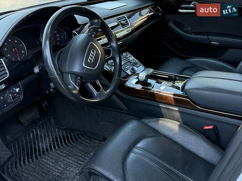 Седан Audi A8 2017 в Києві