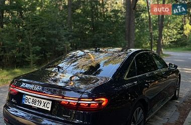 Седан Audi A8 2023 в Львове