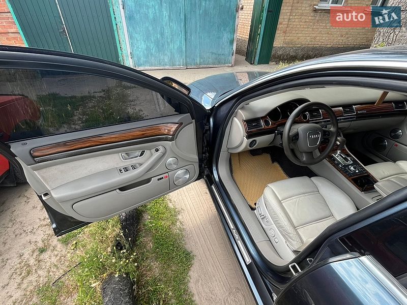 Седан Audi A8 2004 в Кропивницком