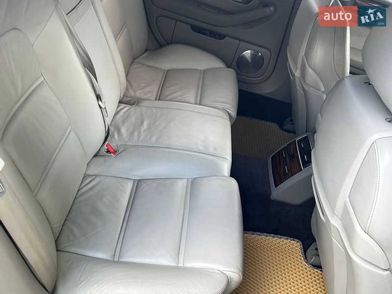 Седан Audi A8 2004 в Кропивницком