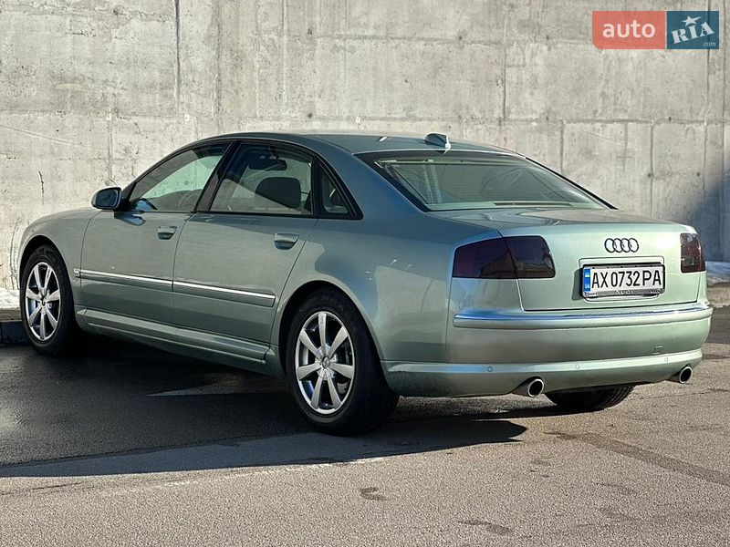 Седан Audi A8 2003 в Києві