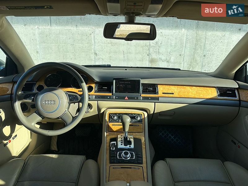 Седан Audi A8 2003 в Києві