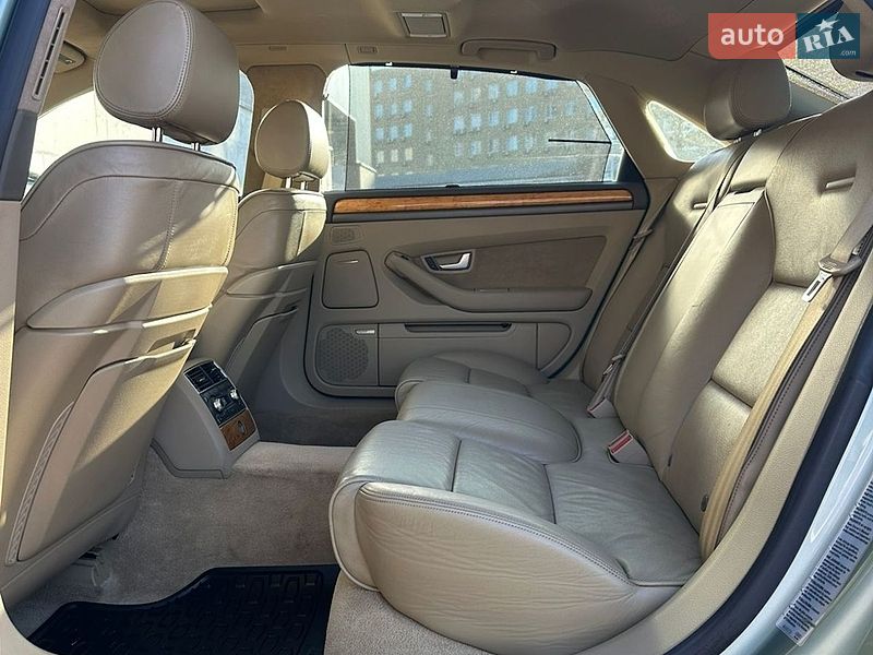 Седан Audi A8 2003 в Києві