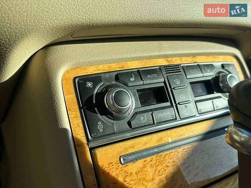 Седан Audi A8 2003 в Києві