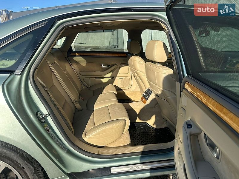 Седан Audi A8 2003 в Києві