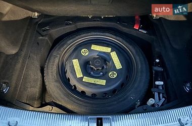 Седан Audi A8 2015 в Львове