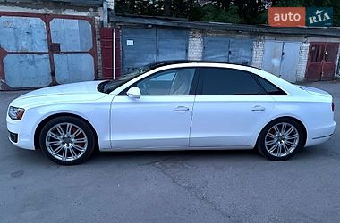 Седан Audi A8 2015 в Львове