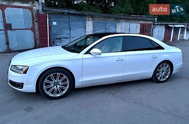 Седан Audi A8 2015 в Львове