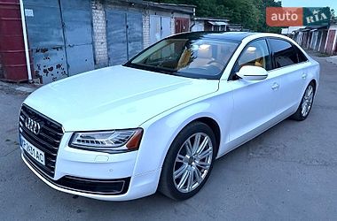 Седан Audi A8 2015 в Львове