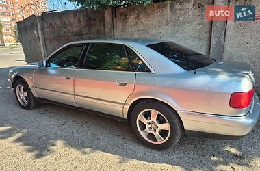 Audi A8  1999
