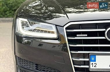 Седан Audi A8 2016 в Кропивницькому