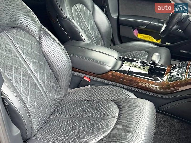 Седан Audi A8 2016 в Кропивницькому