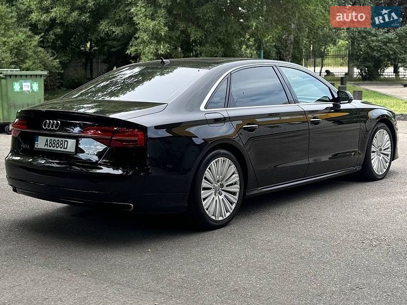 Седан Audi A8 2016 в Кропивницькому