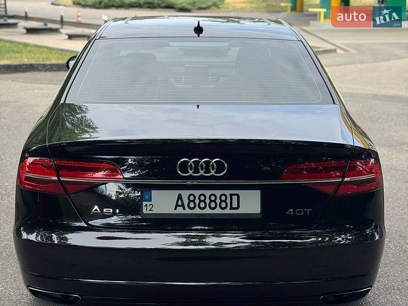Седан Audi A8 2016 в Кропивницькому