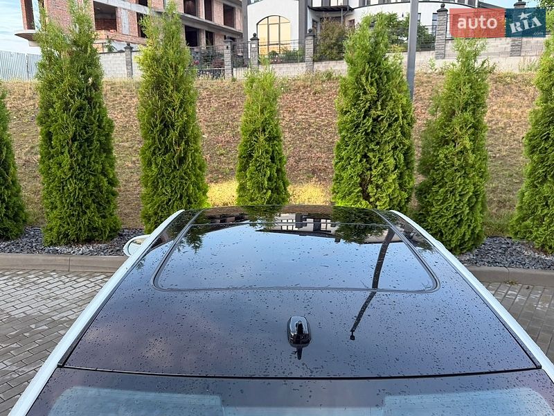Седан Audi A8 2015 в Рівному