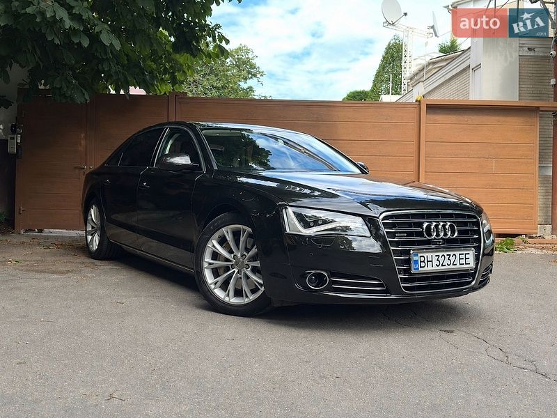 Седан Audi A8 2012 в Одессе