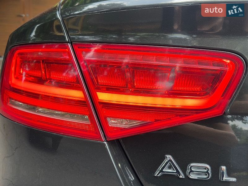 Седан Audi A8 2012 в Одессе