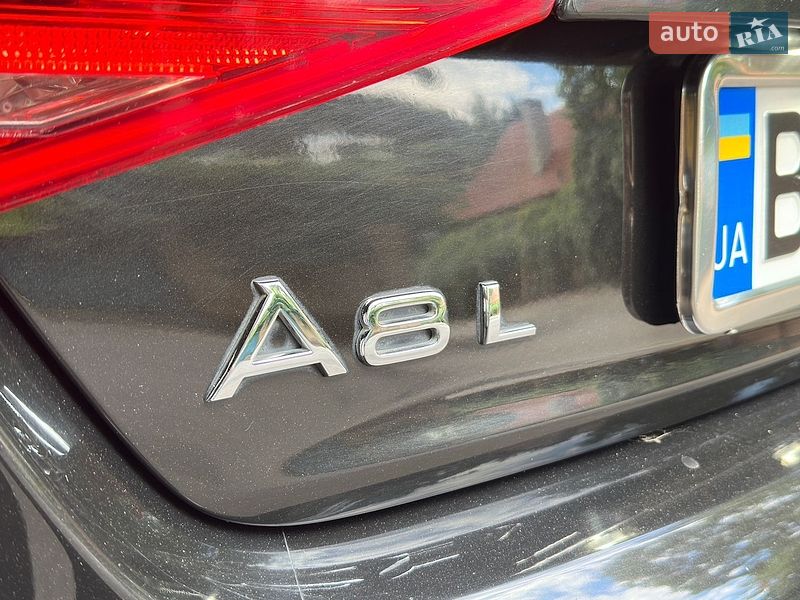 Седан Audi A8 2012 в Одессе