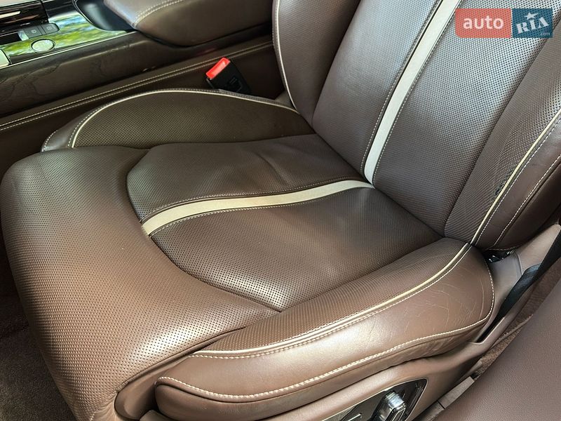 Седан Audi A8 2012 в Одессе