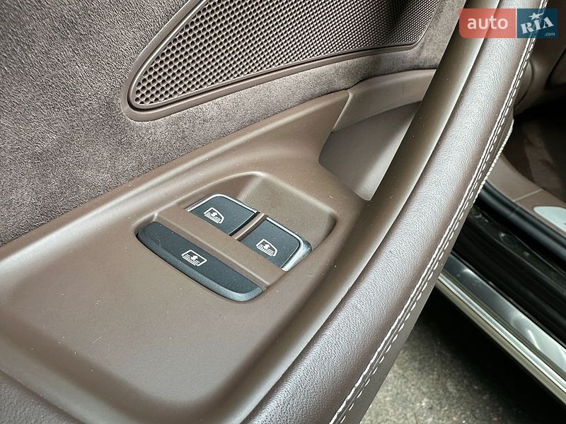 Седан Audi A8 2012 в Одессе
