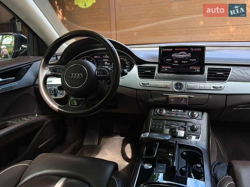 Седан Audi A8 2012 в Одессе