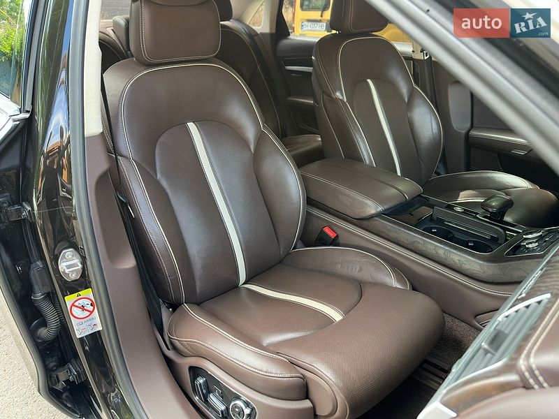 Седан Audi A8 2012 в Одессе